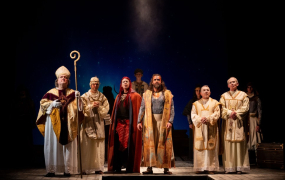 N&aacute;lunk m&aacute;r megkezdőd&ouml;tt a h&uacute;sv&eacute;t!